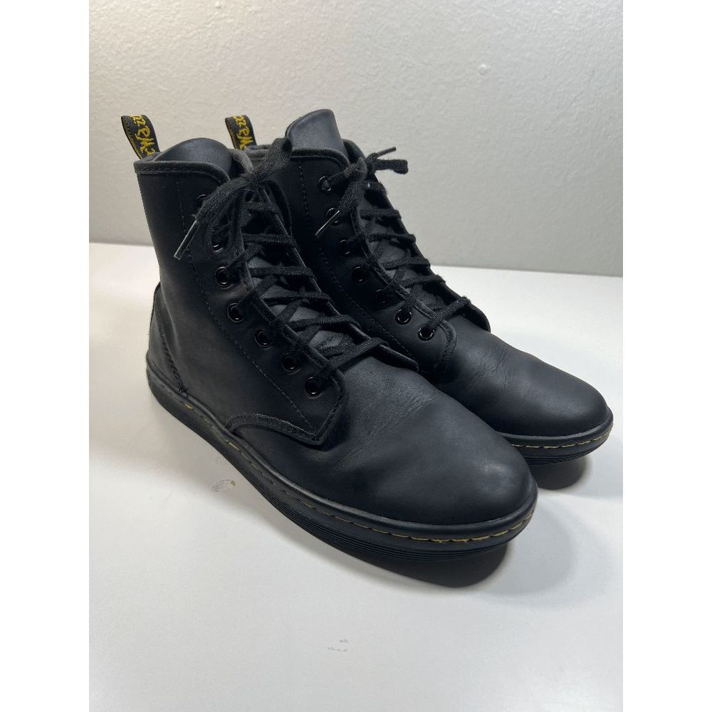 Dr. Martens Shoreditch Short Women's Leather Boots. Black. Size 9.